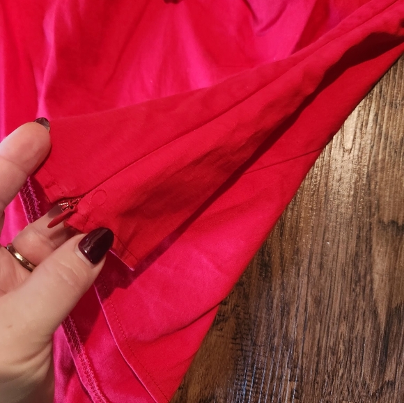 Red and White Checkered Skirt And Retro Shirt Set - Picture 5 of 6